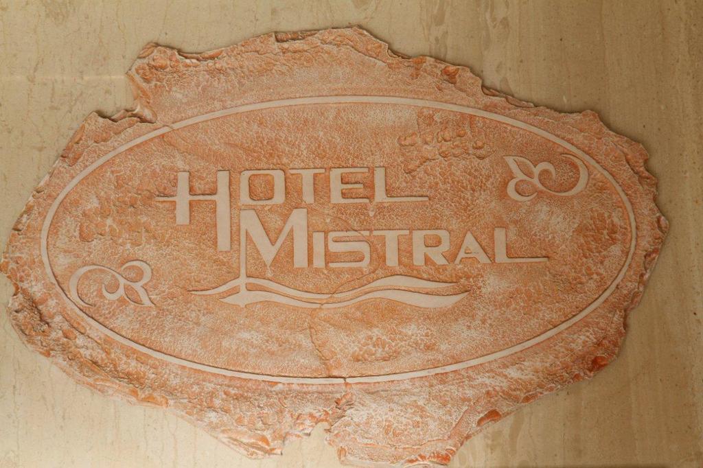 Hotel Mistral Piræus Eksteriør billede